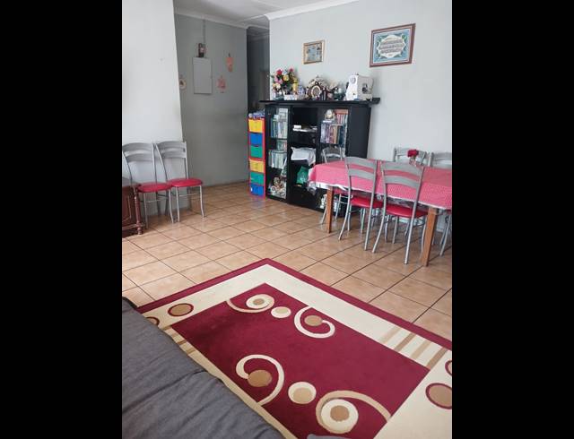 3 BEDROOM FREEHOLD FOR SALE IN PARADISE